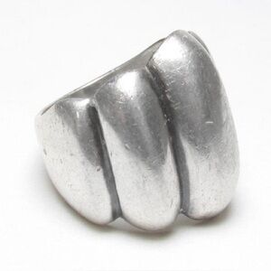 Southwestern Heavy Sterling Silver Oval Peanut Design Ring 1980's Vintage